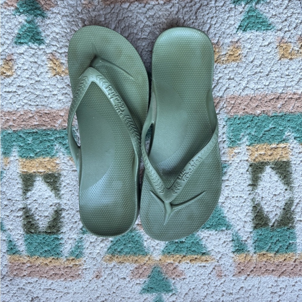 archies arch support flip flops